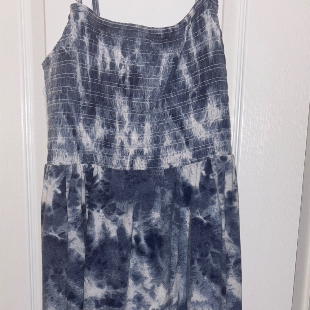 OLD NAVY BLUE AND WHITE TYE DYE MAXI SUNDRESS SPAGHETTI STRAP SIZE LARGE TALL